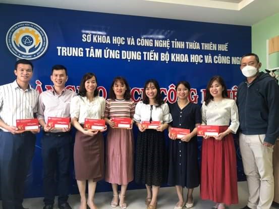 Khen thưởng viên chức và người lao động có thành tích trong công tác truyền thông