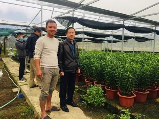 Thư cảm ơn của đơn vị chủ trì Dự án Nông thôn miền núi đến anh Nguyễn Ngọc Tế và anh Trần Vũ hai hộ dân có mô hình trồng hoa thành công nhất, tiêu biểu nhất Dự án