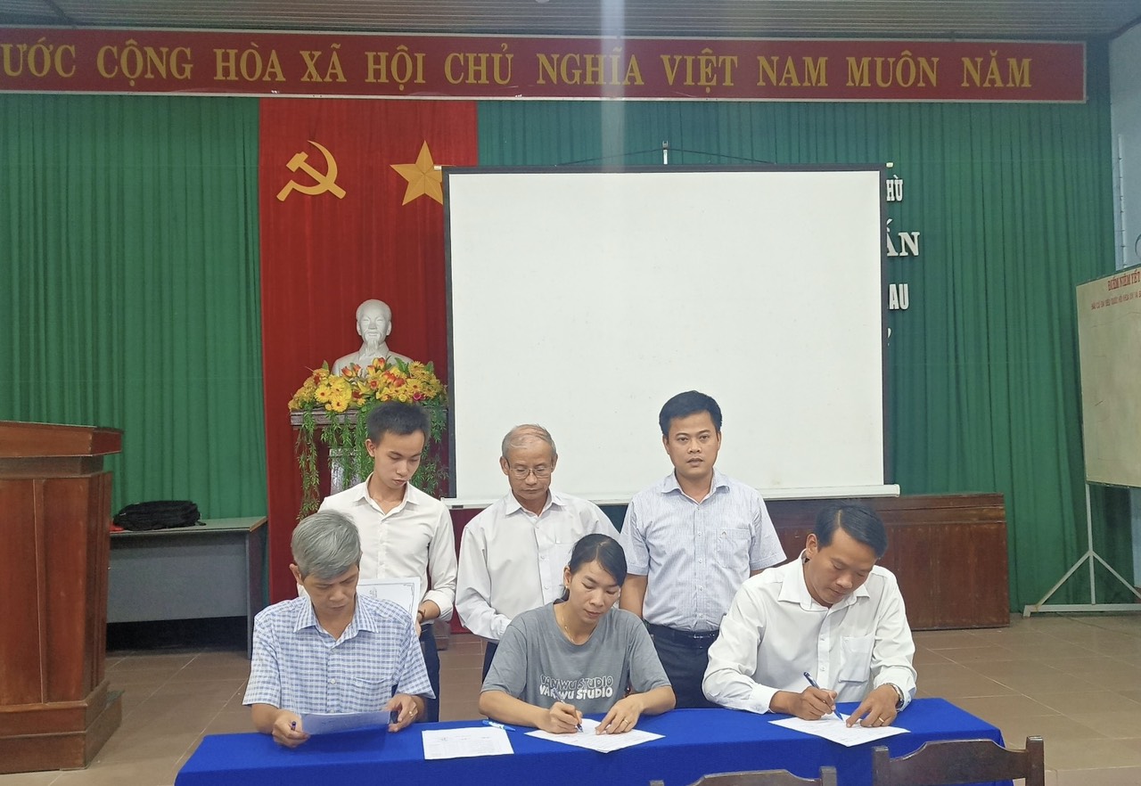 Hội nghị triển khai thực hiện dự án “Xây dựng mô hình ứng dụng công nghệ cao trồng cà chua trong nhà màng tại xã Thuỷ Phù, thị xã Hương Thuỷ, tỉnh Thừa Thiên Huế”