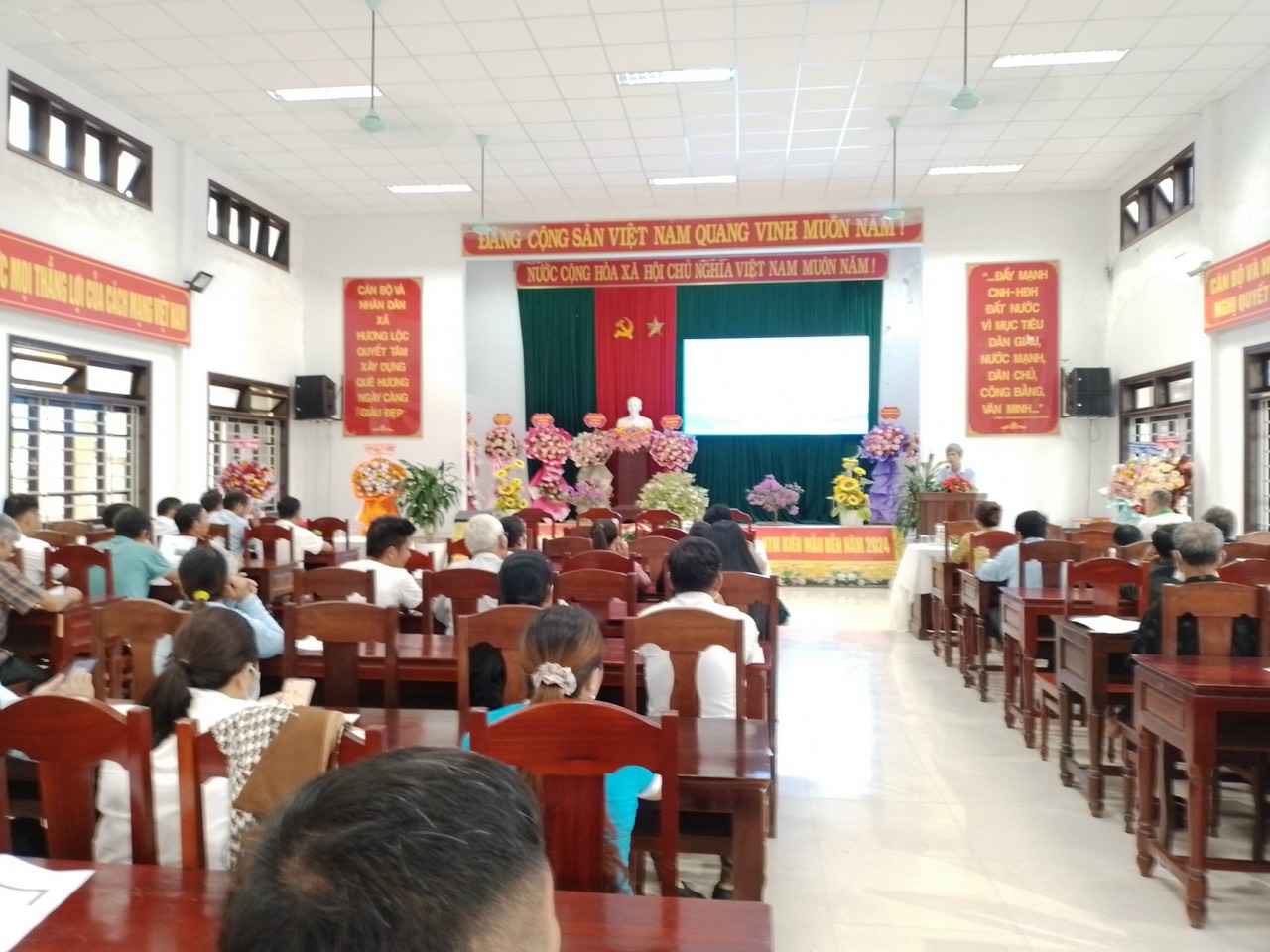 Hội nghị tập huấn “Quy trình sản xuất theo tiêu chuẩn VietGAP đối với sản phẩm Dứa Cayen” tại huyện Nam Đông